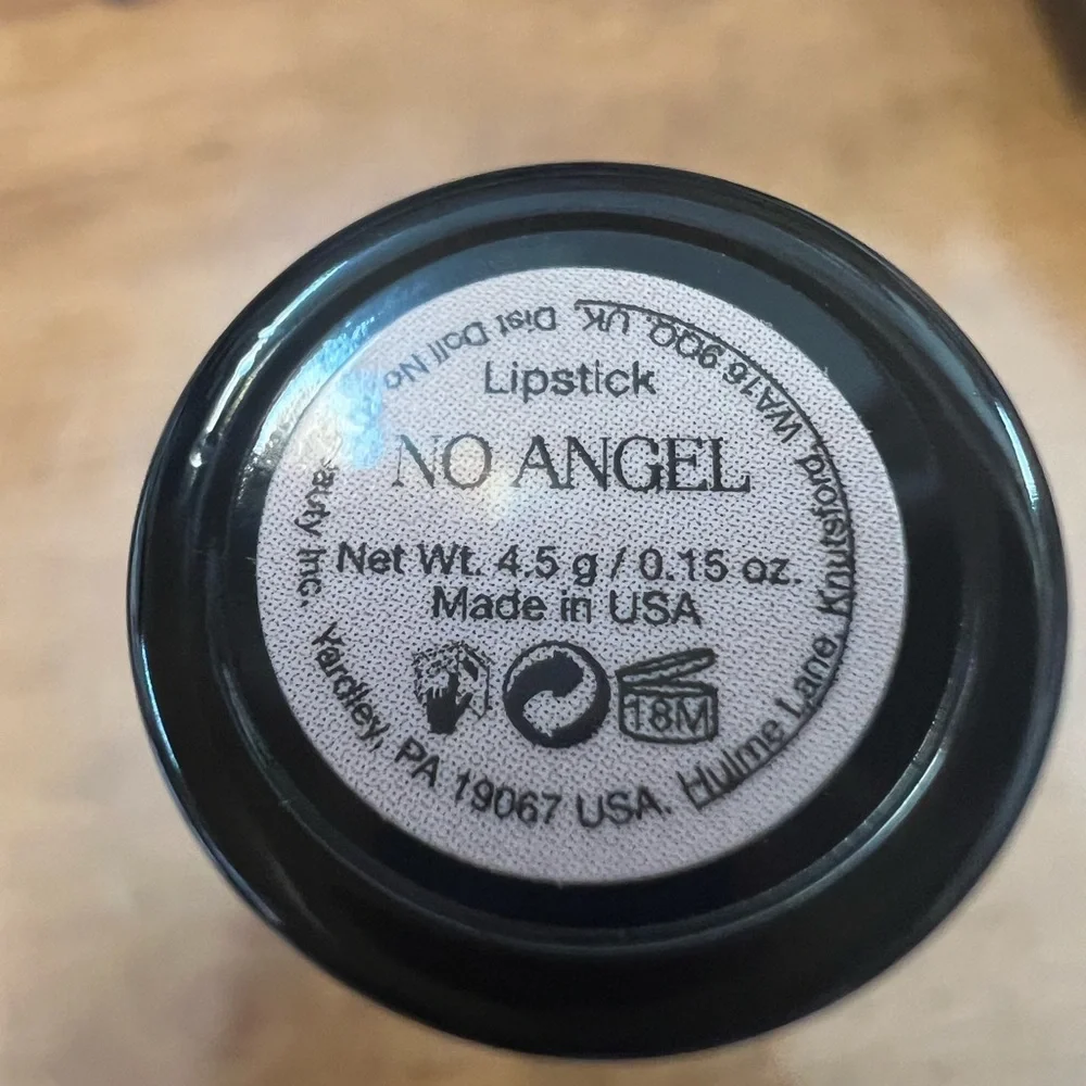 New Doll 10 No Angel Lip Rouge Lipstick
